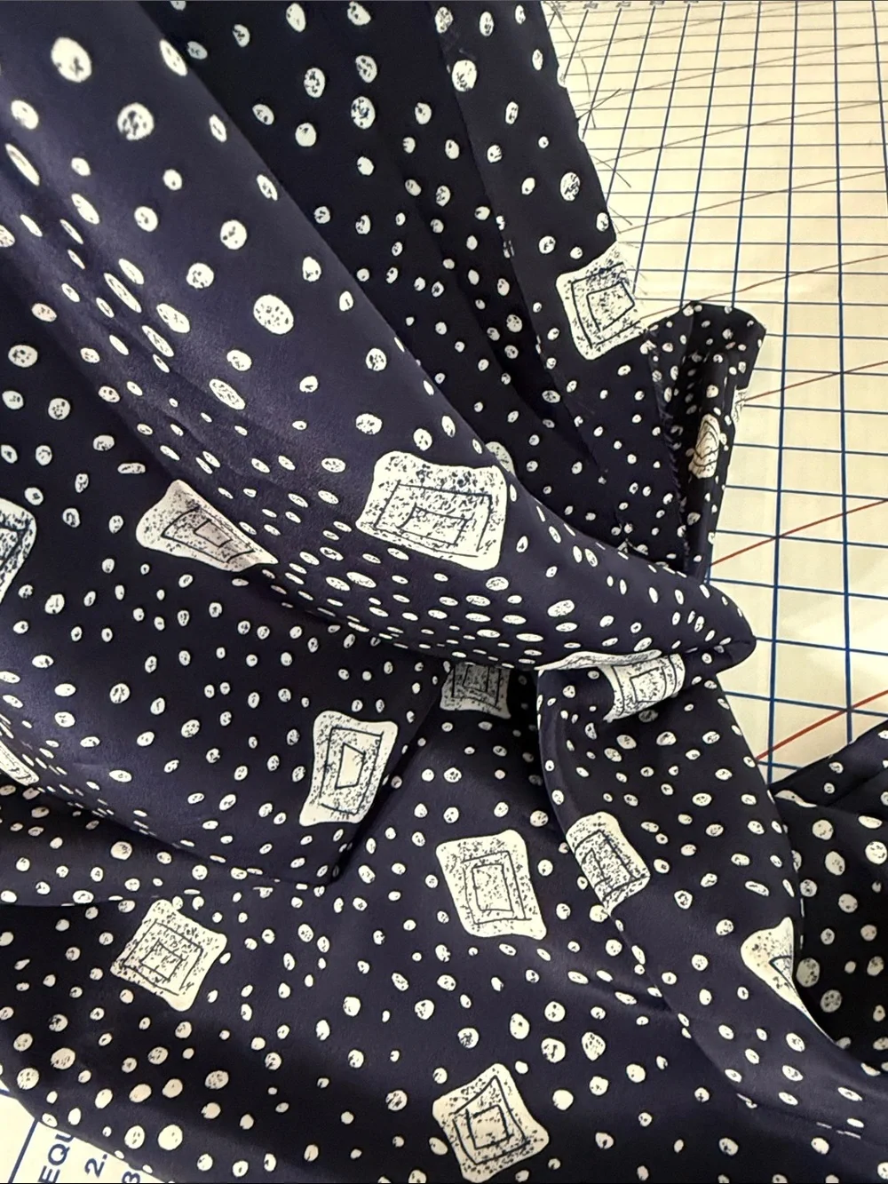 Vintage 1970s 80s Dark Navy Cream Abstract Dot Geometric Fabric 2.5 Yards x 44”